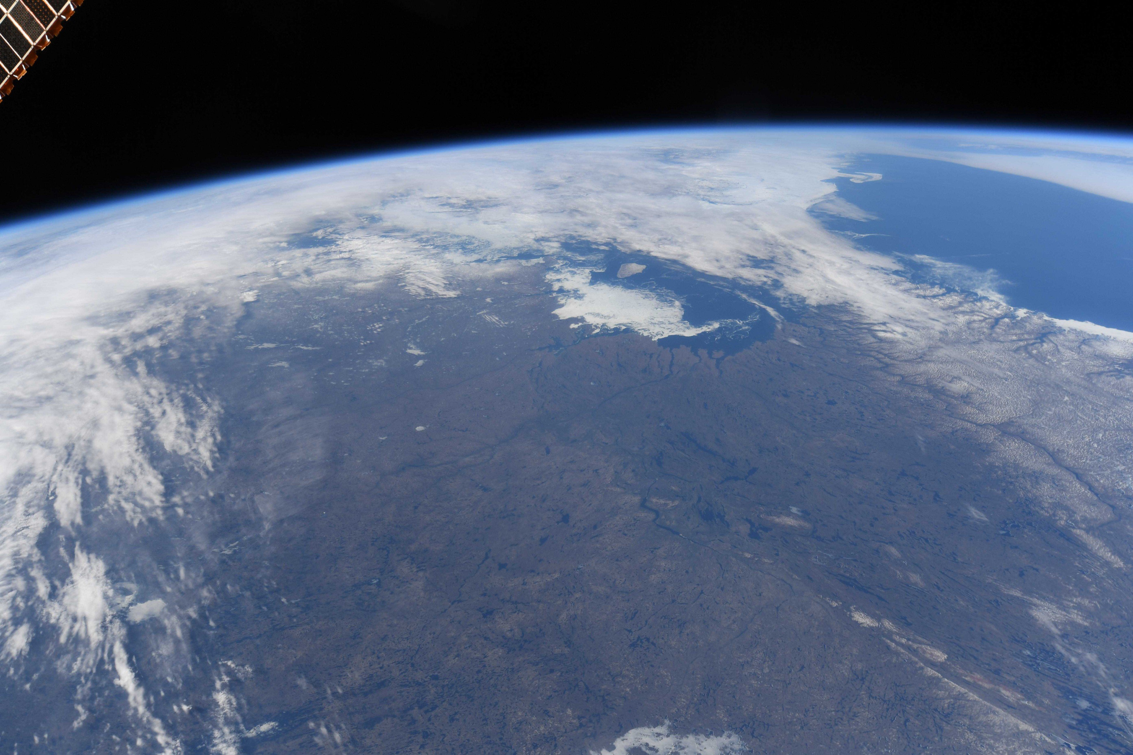 [:ja]【宇宙からの地球絶景】No.1056: カナダのヌナビク🇨🇦[:en][Earthview Wonders] No.1056: Nunavik, Canada🇨🇦[:]