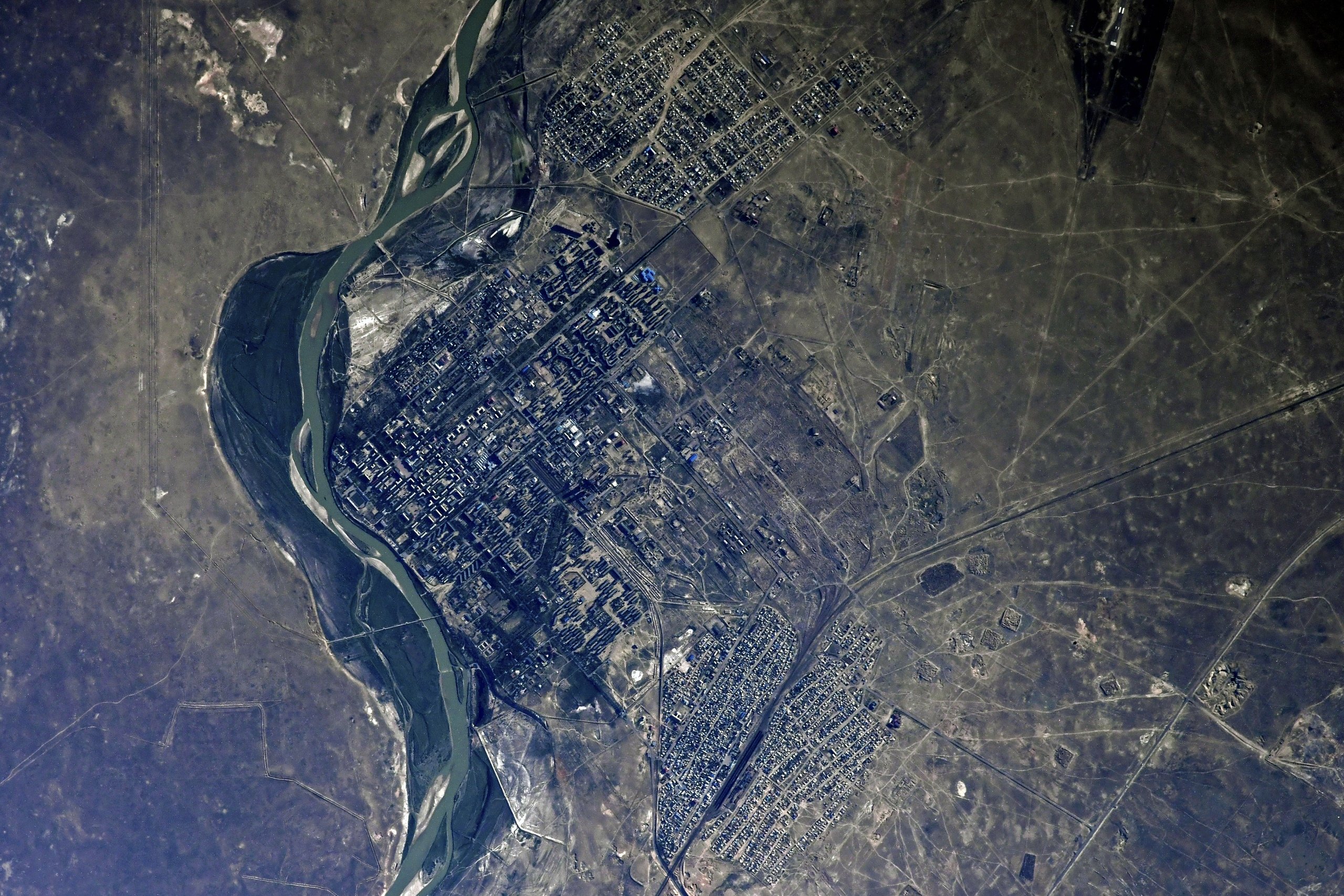 [:ja]【宇宙からの地球絶景】No.1041: バイコヌール宇宙基地[:en][Earthview Wonders] No.1041: Baikonur Cosmodrome[:]