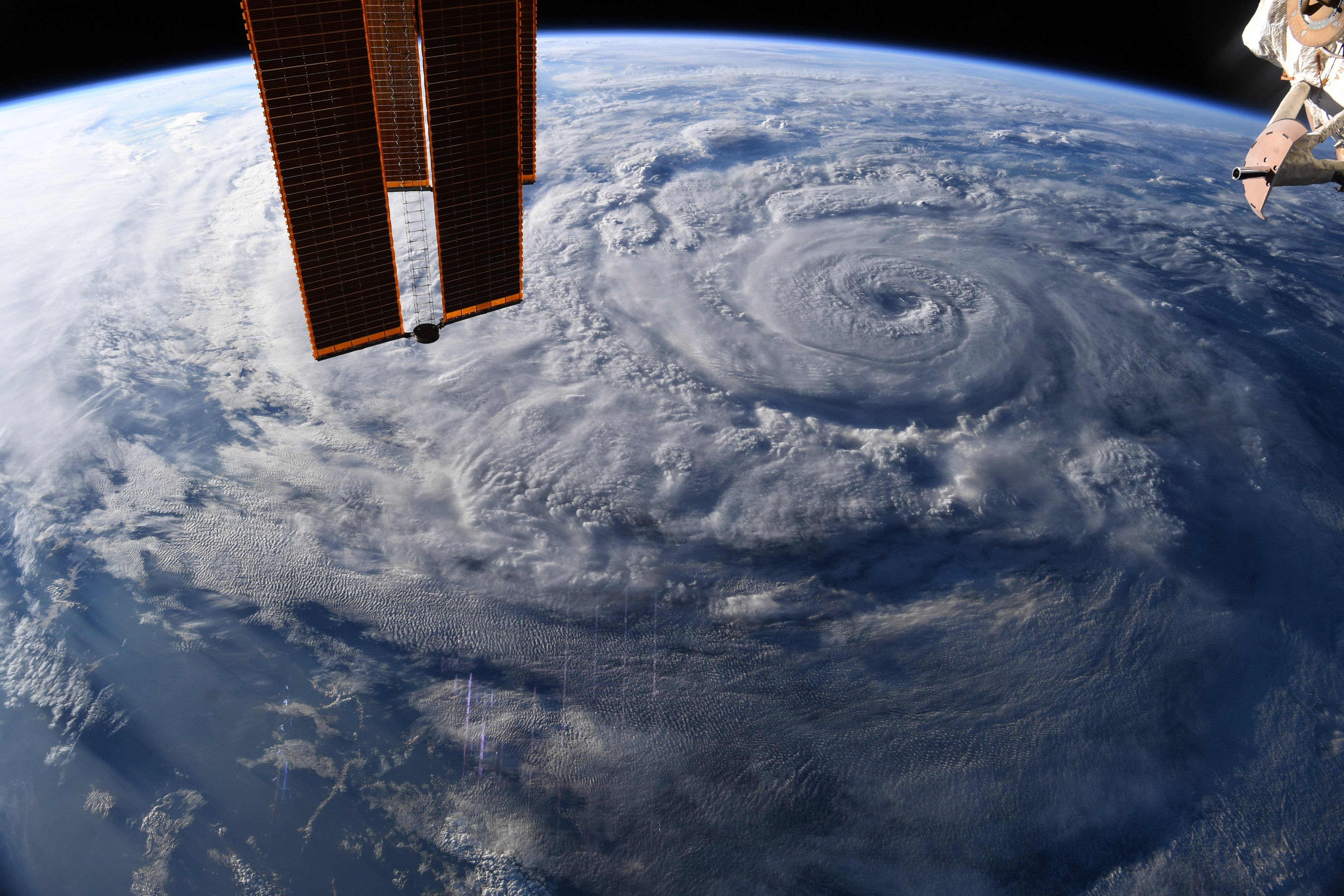 [:ja]【宇宙からの地球絶景】No.1097: ハリケーン・ジェネヴィーヴ🇲🇽[:en][Earthview Wonders] No.1097: Hurricane Genevieve🇲🇽[:]
