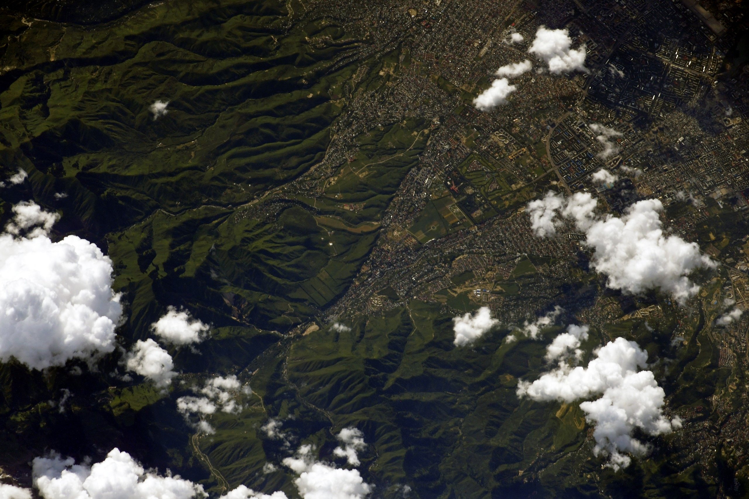 [:ja]【宇宙からの地球絶景】No.1114: カザフスタンのアルマトイ🇰🇿[:en][Earthview Wonders] No.1114: Almaty, Kazakhstan🇰🇿[:]