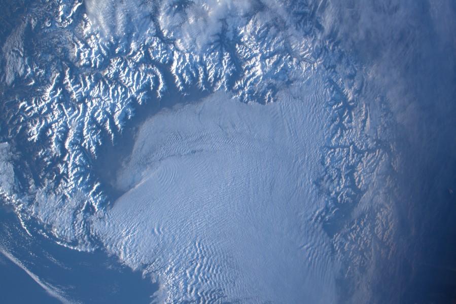 [:ja]【宇宙からの地球絶景】No.1190: イタリアのブレシアとアルプス山脈🇮🇹[:]