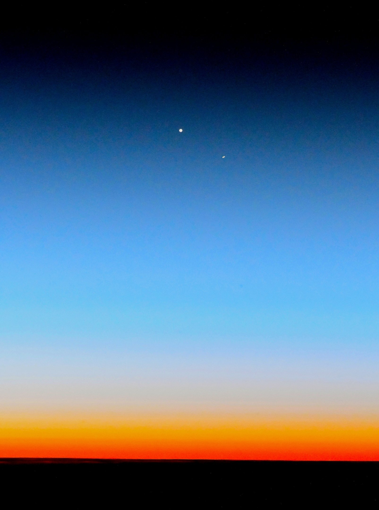 [:ja]【宇宙からの地球絶景】No.1188: 大気越しの木星と土星[:]