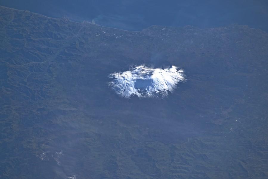 [:ja]【宇宙からの地球絶景】No.1219: 冬のエトナ山🇮🇹[:]