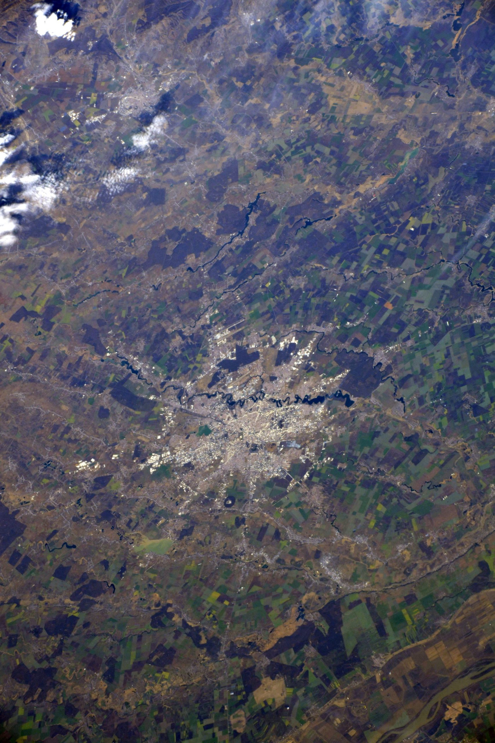 [:ja]【宇宙からの地球絶景】No.1224: ルーマニアのブカレスト🇷🇴[:]