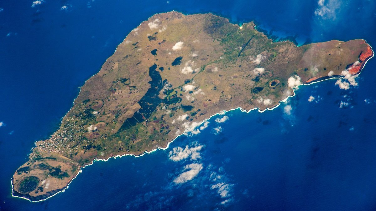 [:ja]【宇宙からの地球絶景】No.1266: イースター島🇨🇱[:]
