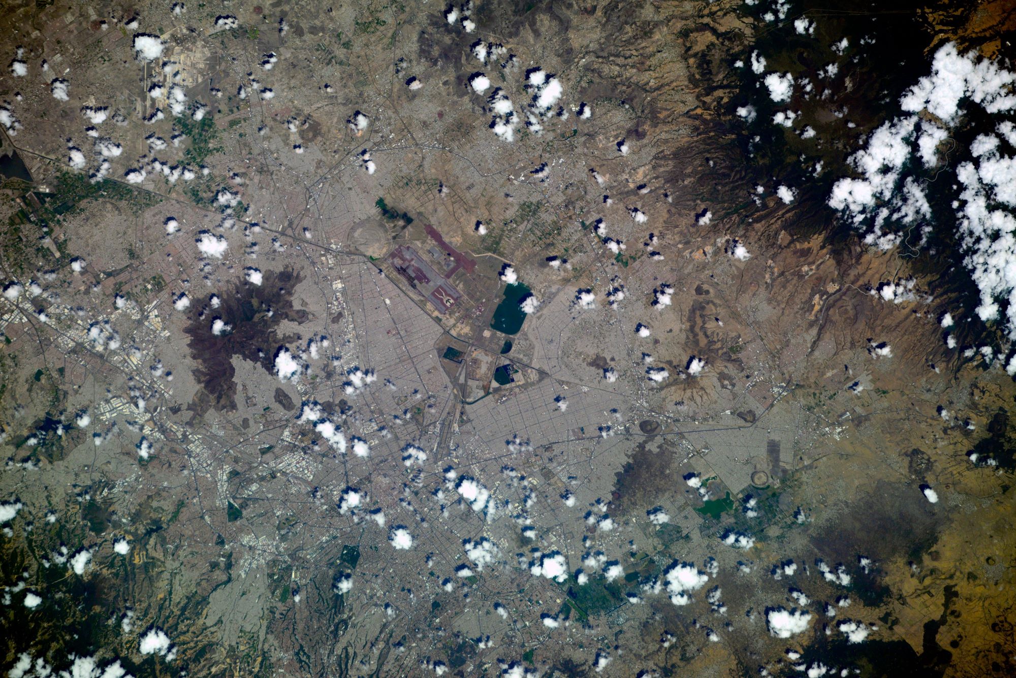 [:ja]【宇宙からの地球絶景】No.1327: メキシコシティ🇲🇽[:]