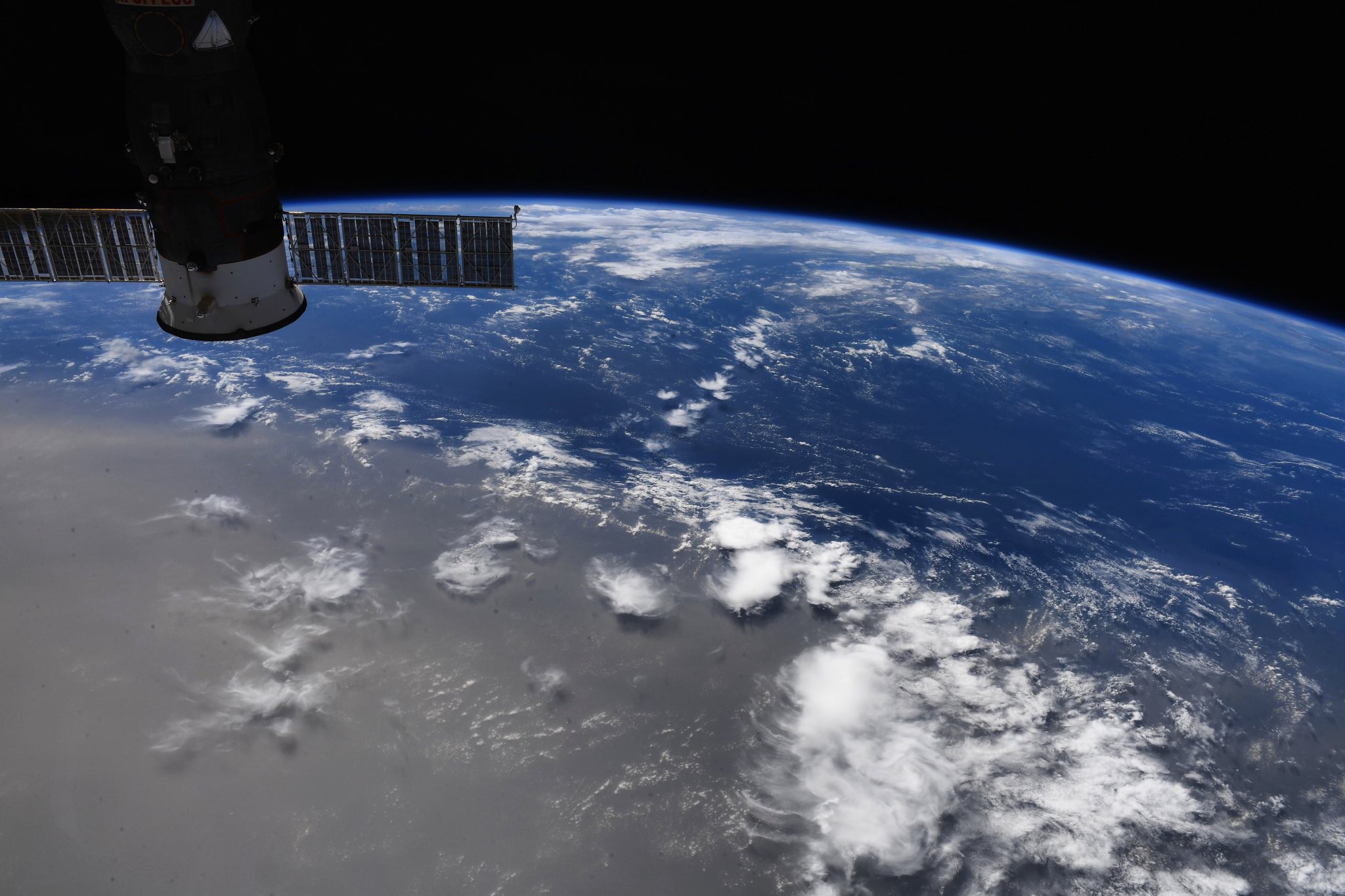[:ja]【宇宙からの地球絶景】No.1330: 大西洋上のサハラ・ダスト[:]