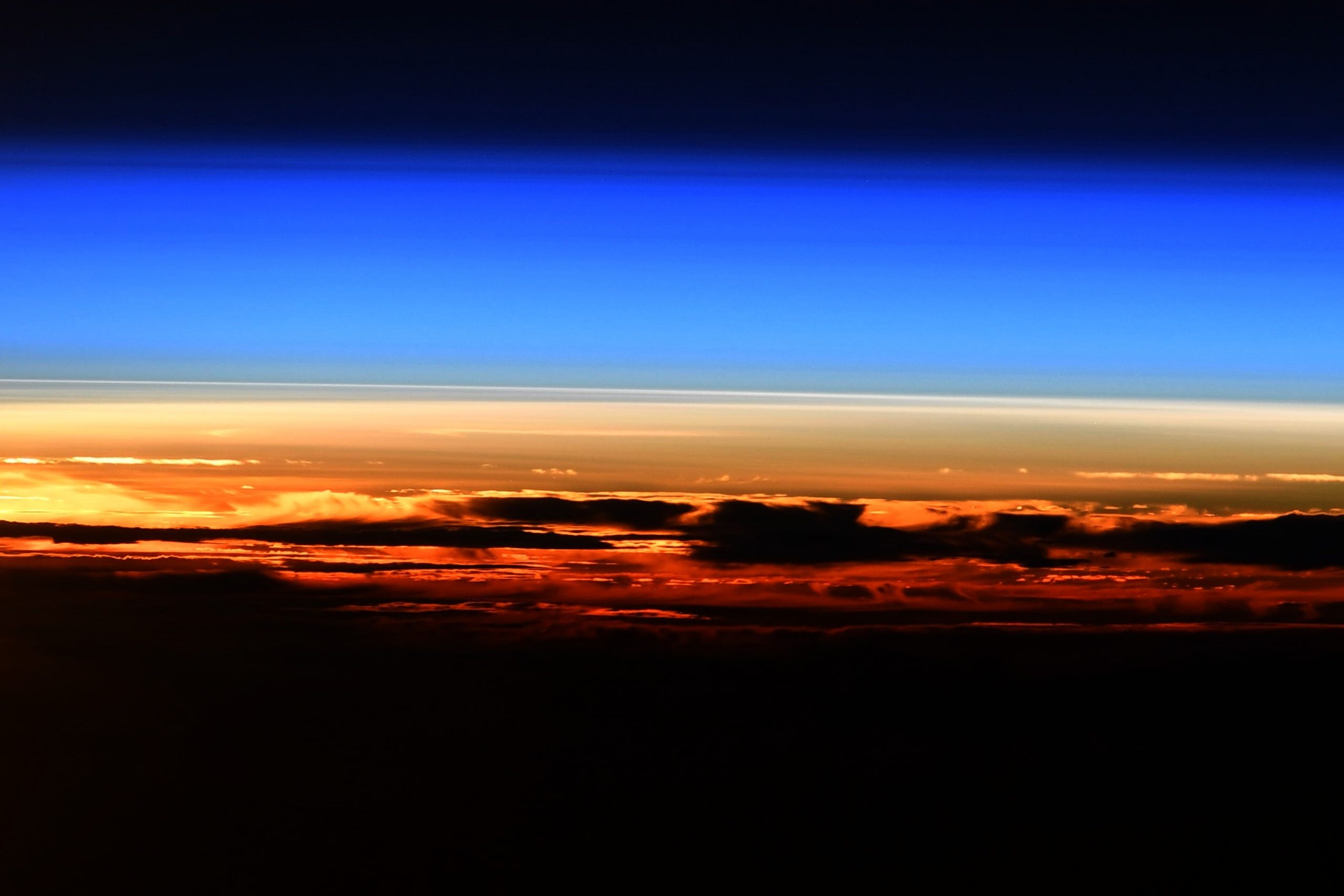 [:ja]【宇宙からの地球絶景】No.1336: 日の出[:]