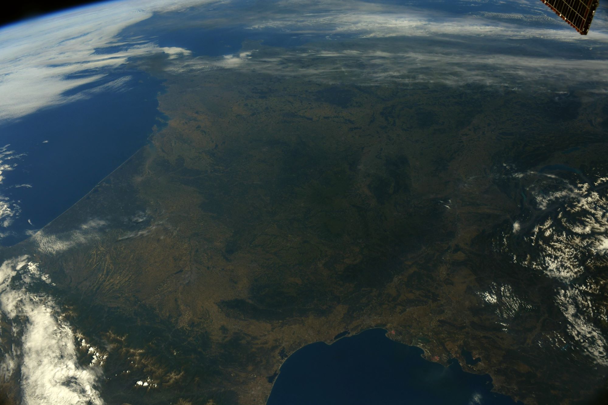 [:ja]【宇宙からの地球絶景】No.1334: パリ祭（バスティーユ・デイ）🇫🇷[:]