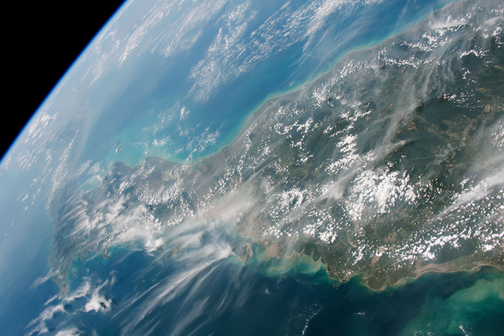 [:ja]【宇宙からの地球絶景】No.1352: マレー半島🇹🇭🇲🇾[:]