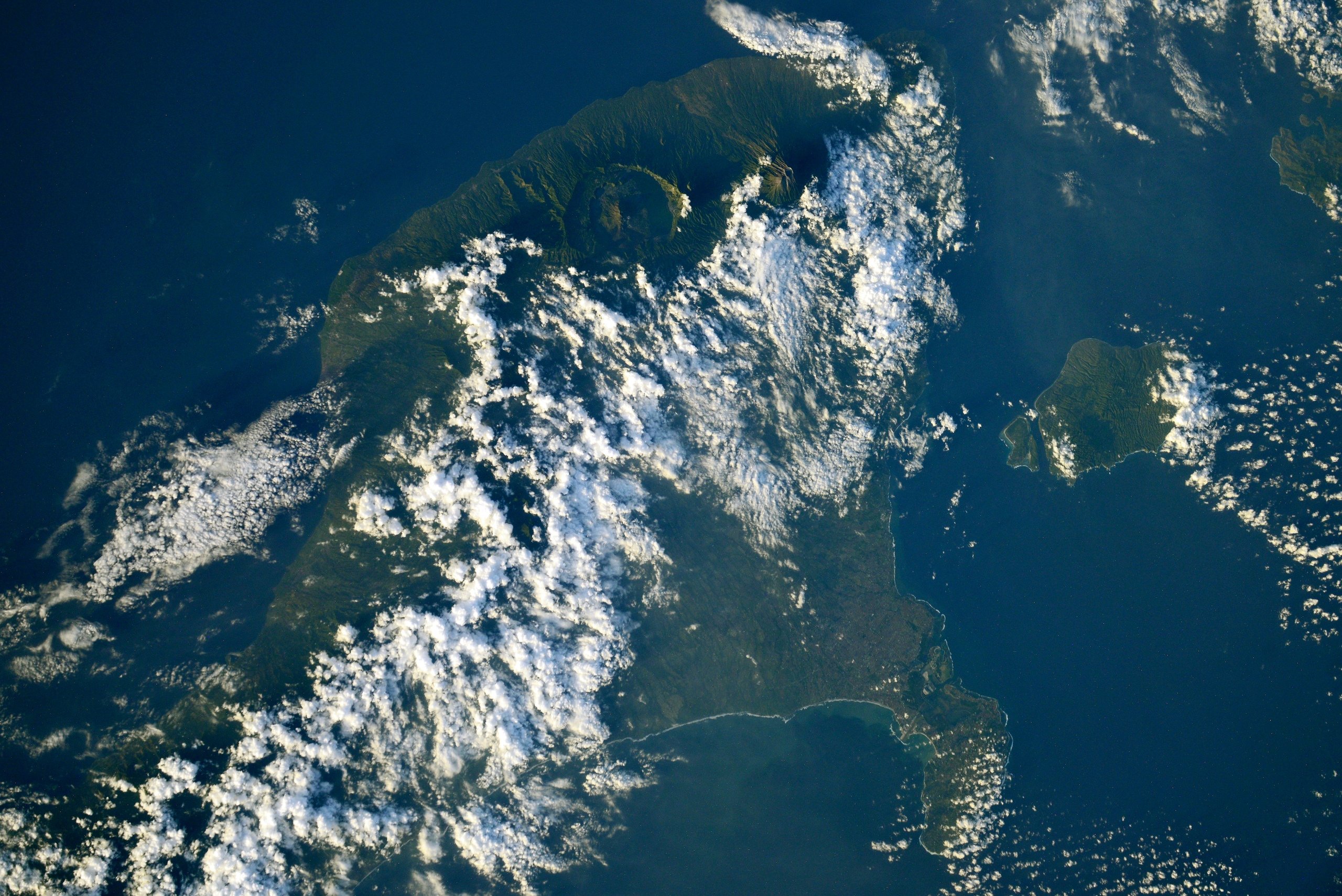 [:ja]【宇宙からの地球絶景】No.1430: バリ島🇮🇩[:]