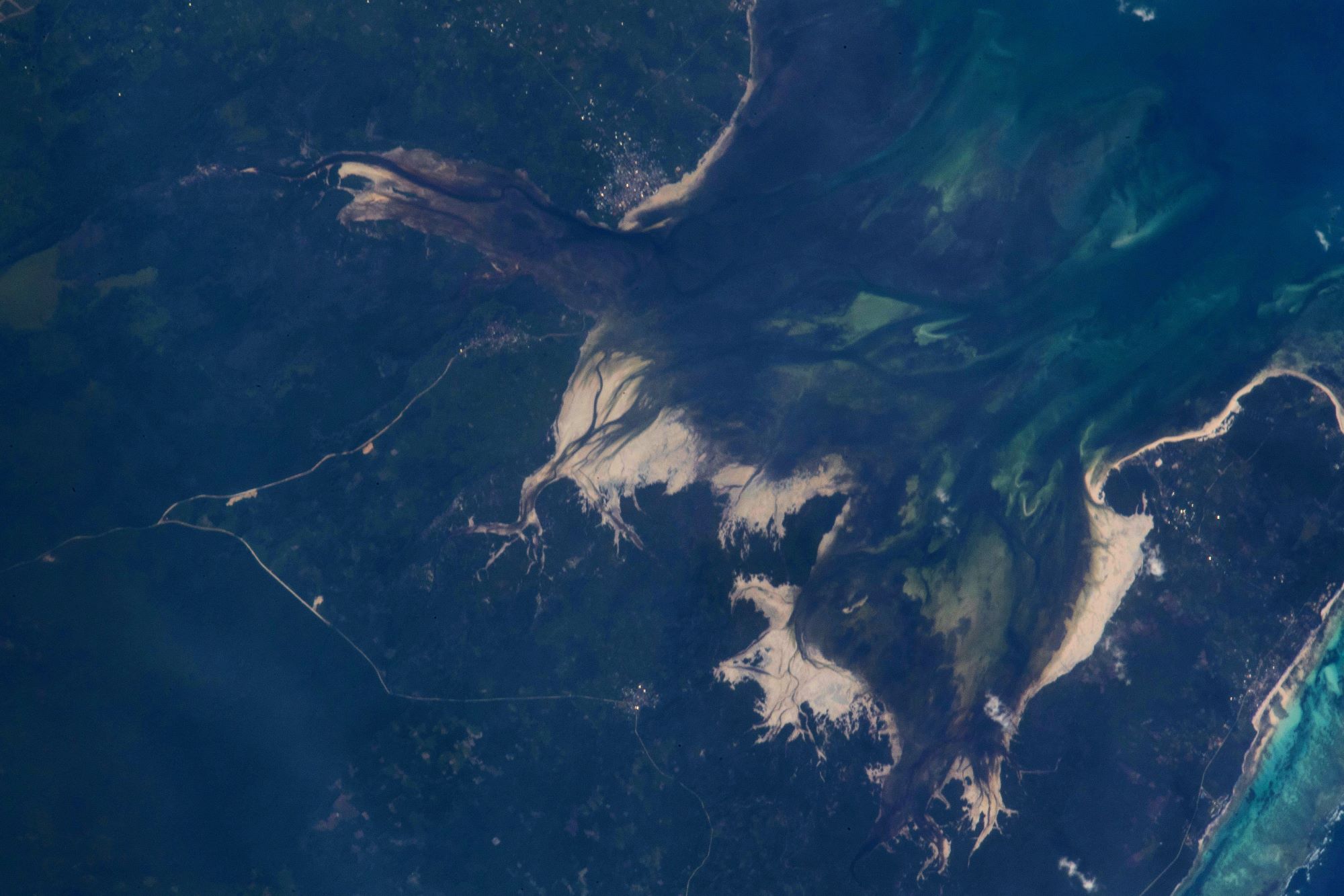 [:ja]【宇宙からの地球絶景】No.1422: タンザニアのザンジバル島🇹🇿[:]
