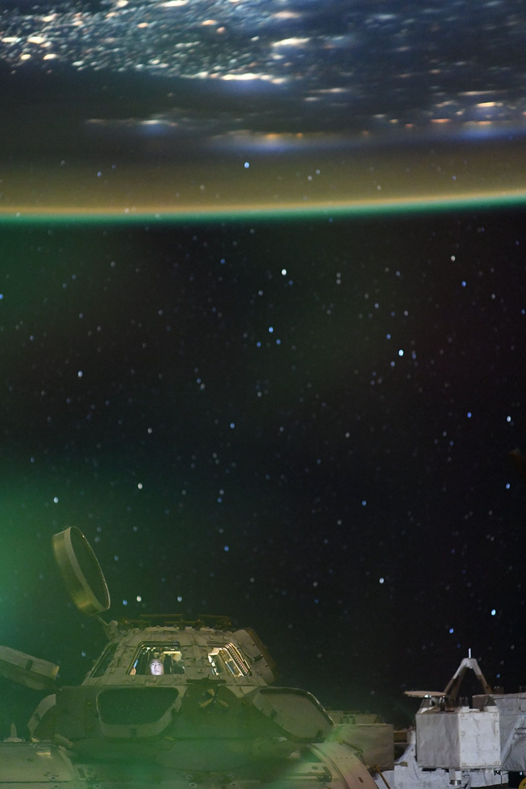 [:ja]【宇宙からの地球絶景】No.1473: キューポラから見たオーロラ[:]