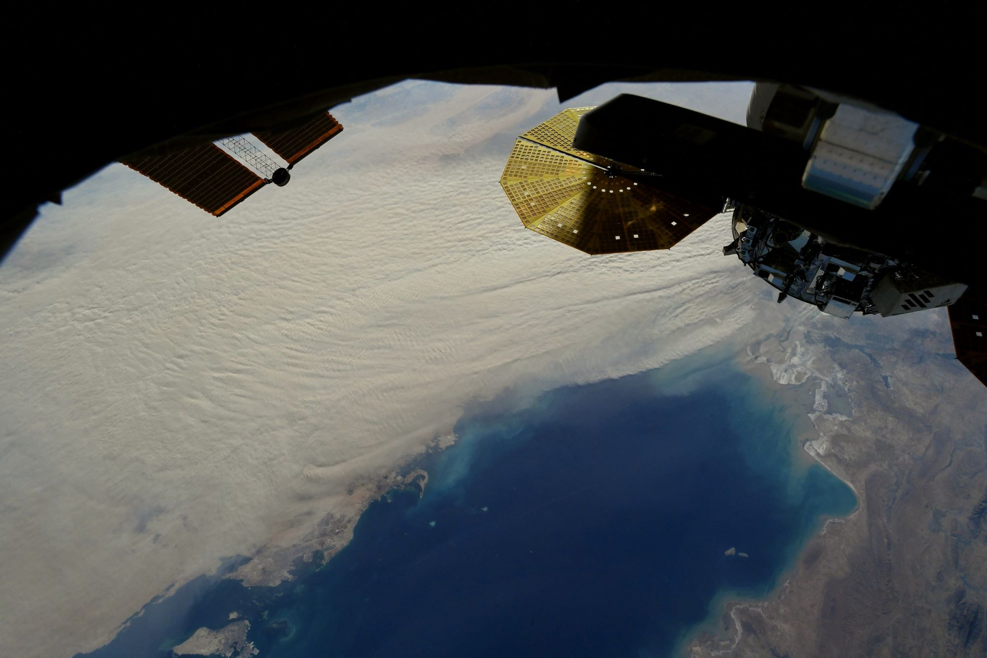 [:ja]【宇宙からの地球絶景】No.1588: 中東の砂嵐🇸🇦🇧🇭[:]