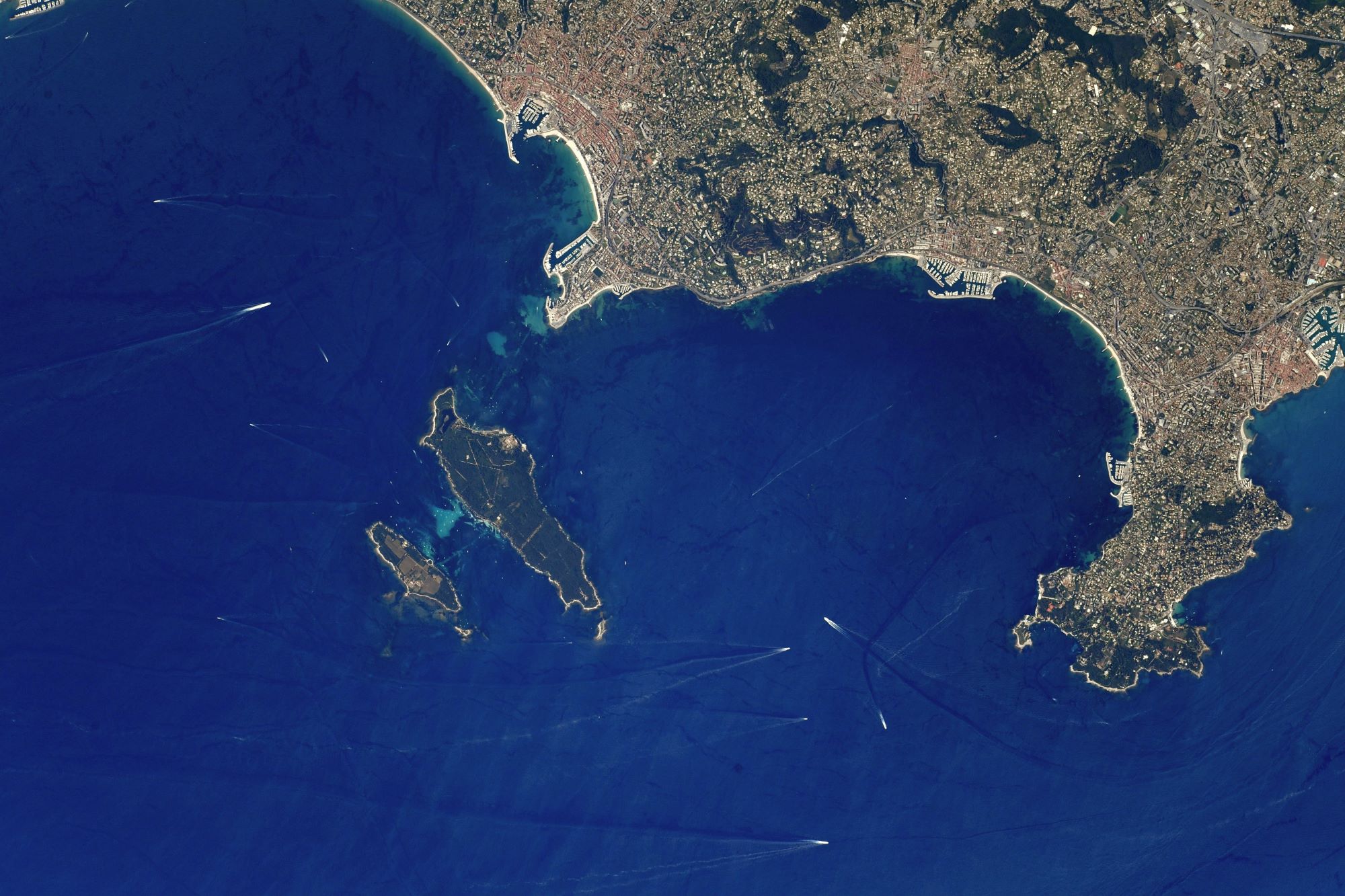 [:ja]【宇宙からの地球絶景】No.1606: カンヌ🇫🇷[:]