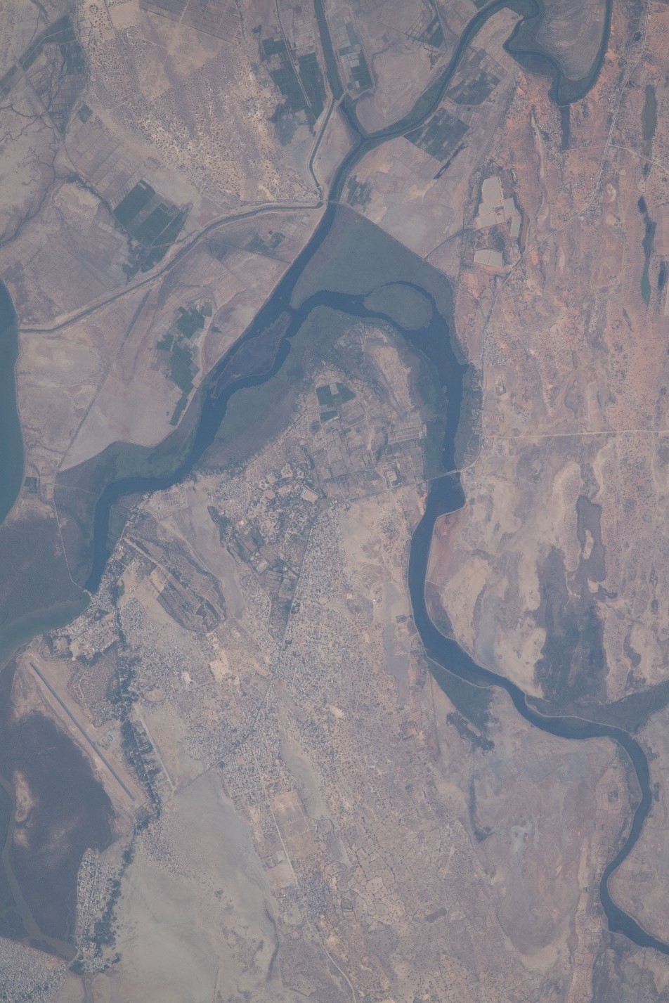 [:ja]【宇宙からの地球絶景】No.1618: セネガルのサン＝ルイ🇸🇳[:]