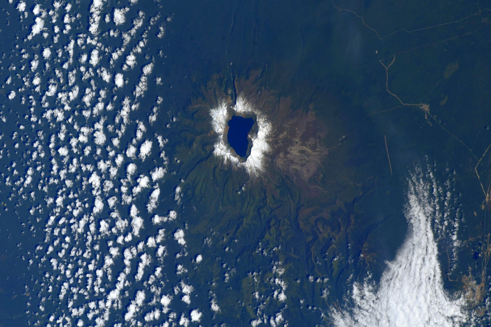 [:ja]【宇宙からの地球絶景】No.1627: 白頭山🇰🇵🇨🇳[:]
