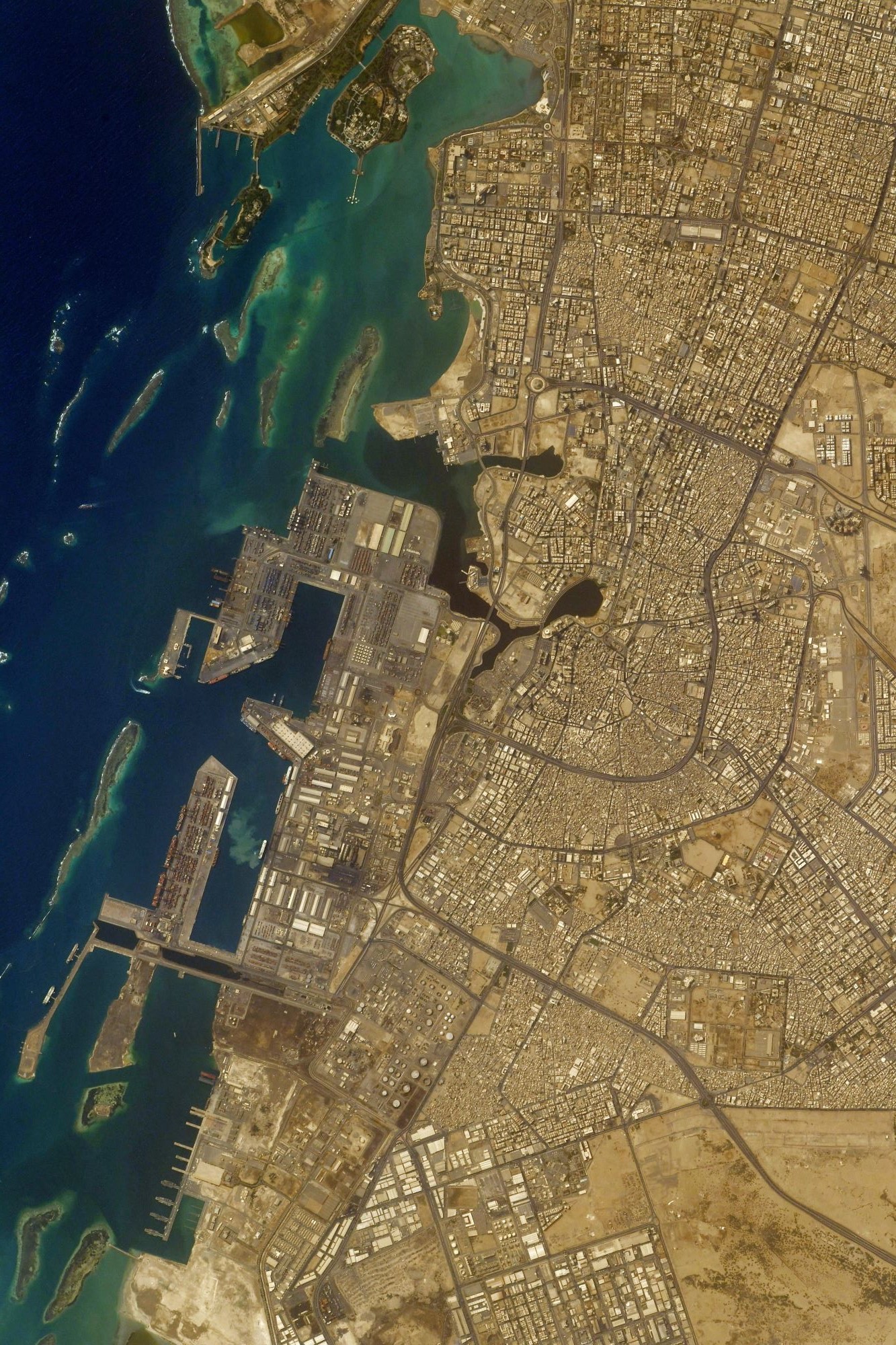 [:ja]【宇宙からの地球絶景】No.1655: ジェッダ🇸🇦[:]