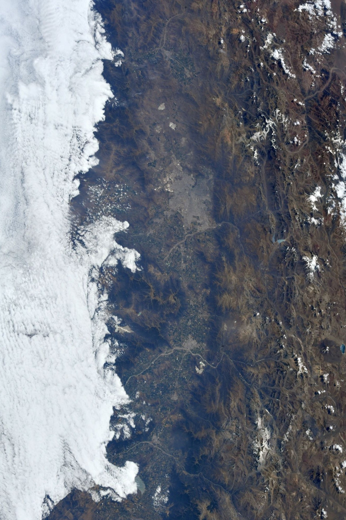 [:ja]【宇宙からの地球絶景】No.1718: サンチアゴ🇨🇱[:]