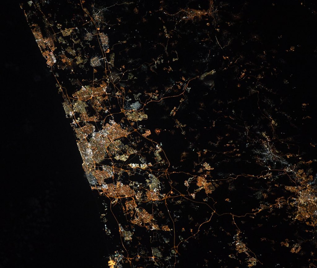 [:ja]【宇宙からの地球絶景】No.1767: 夜のテルアビブ🇮🇱[:]