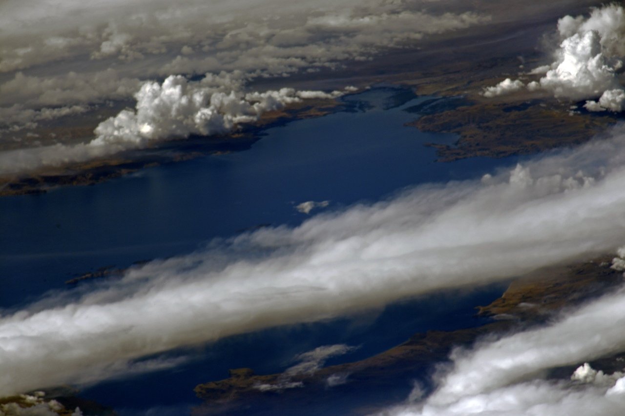 [:ja]【宇宙からの地球絶景】No.1765: チチカカ湖🇵🇪🇧🇴[:]