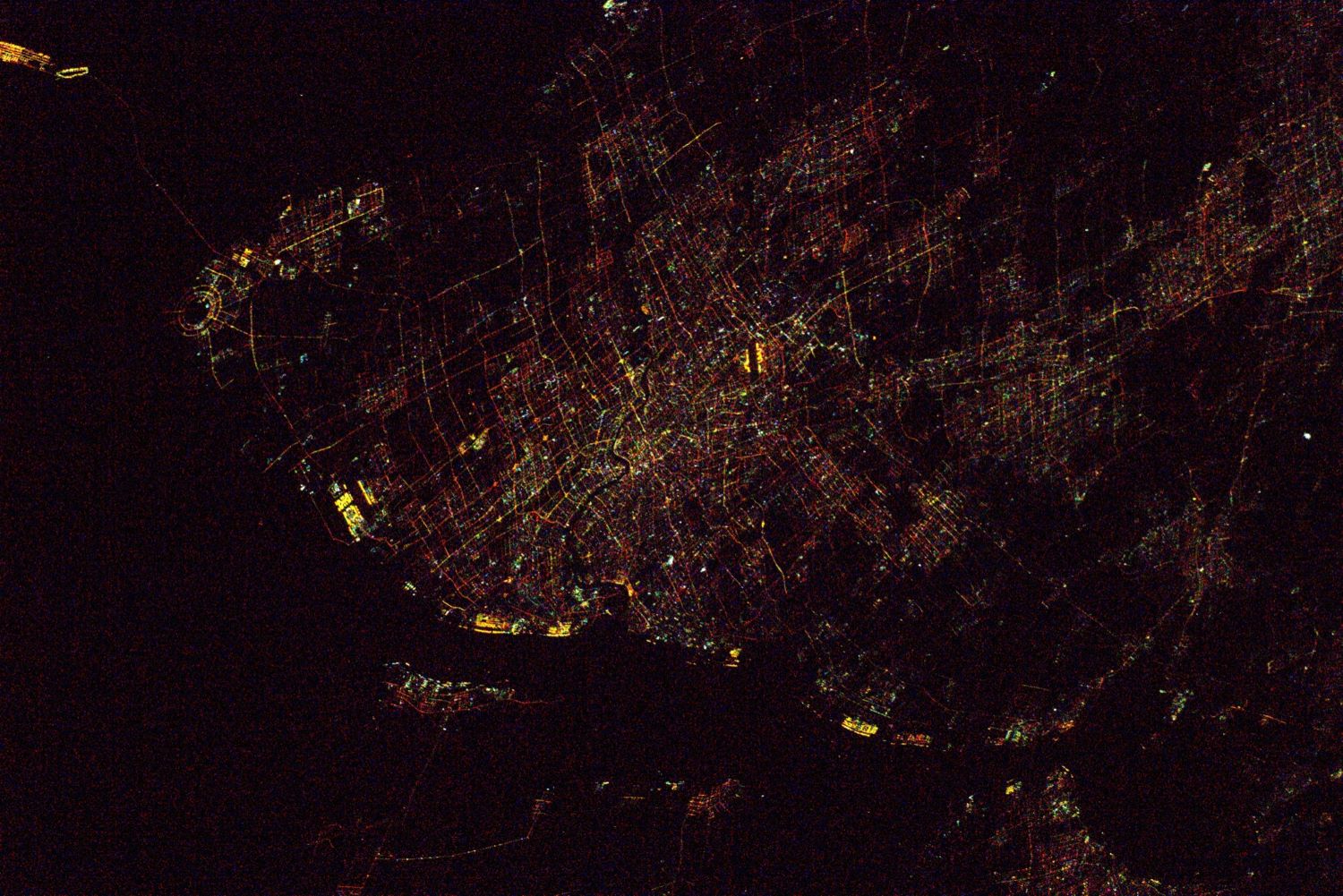 [:ja]【宇宙からの地球絶景】No.1758: 夜の上海🇨🇳[:]
