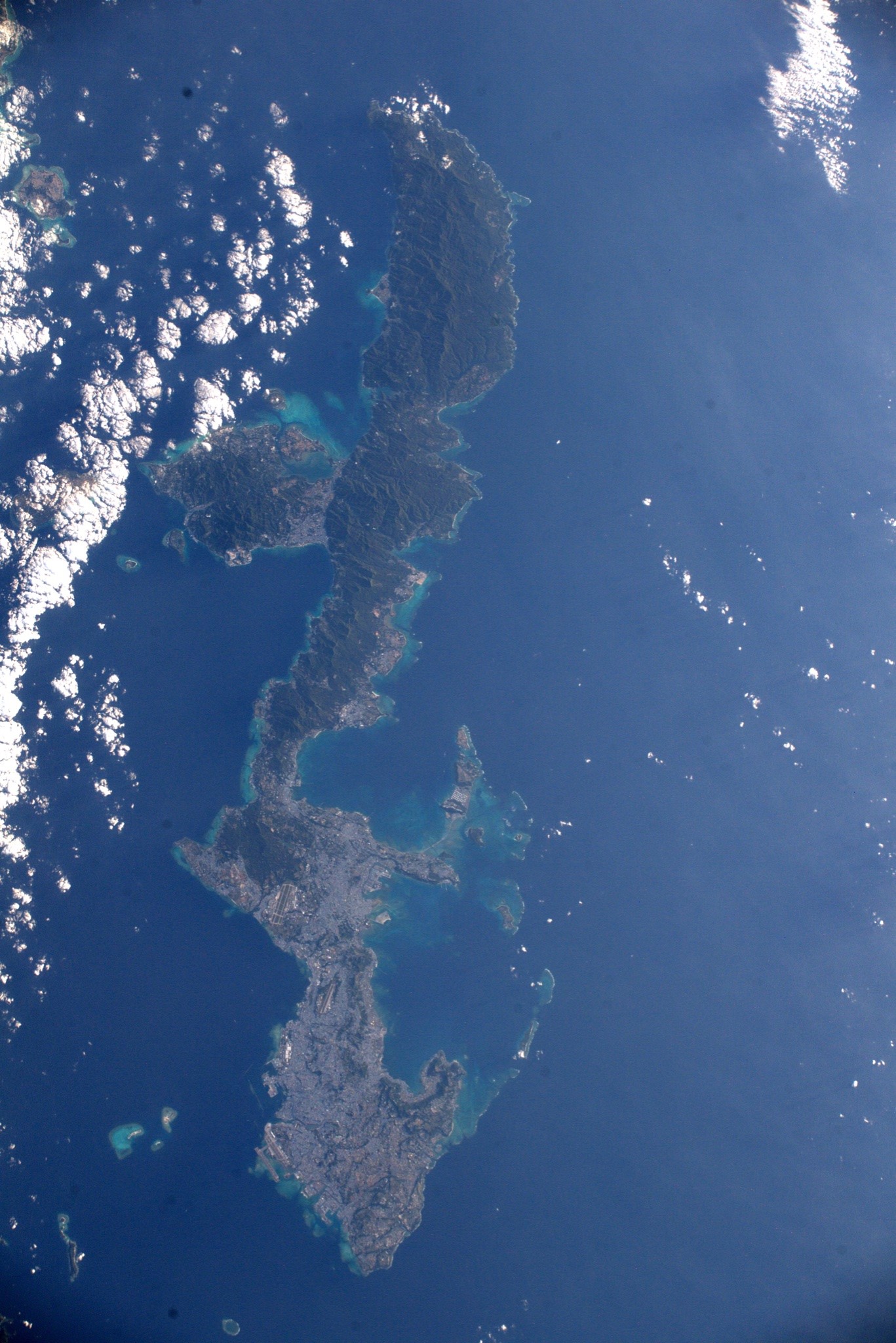 [:ja]【宇宙からの地球絶景】No.1761: 沖縄🇯🇵[:]