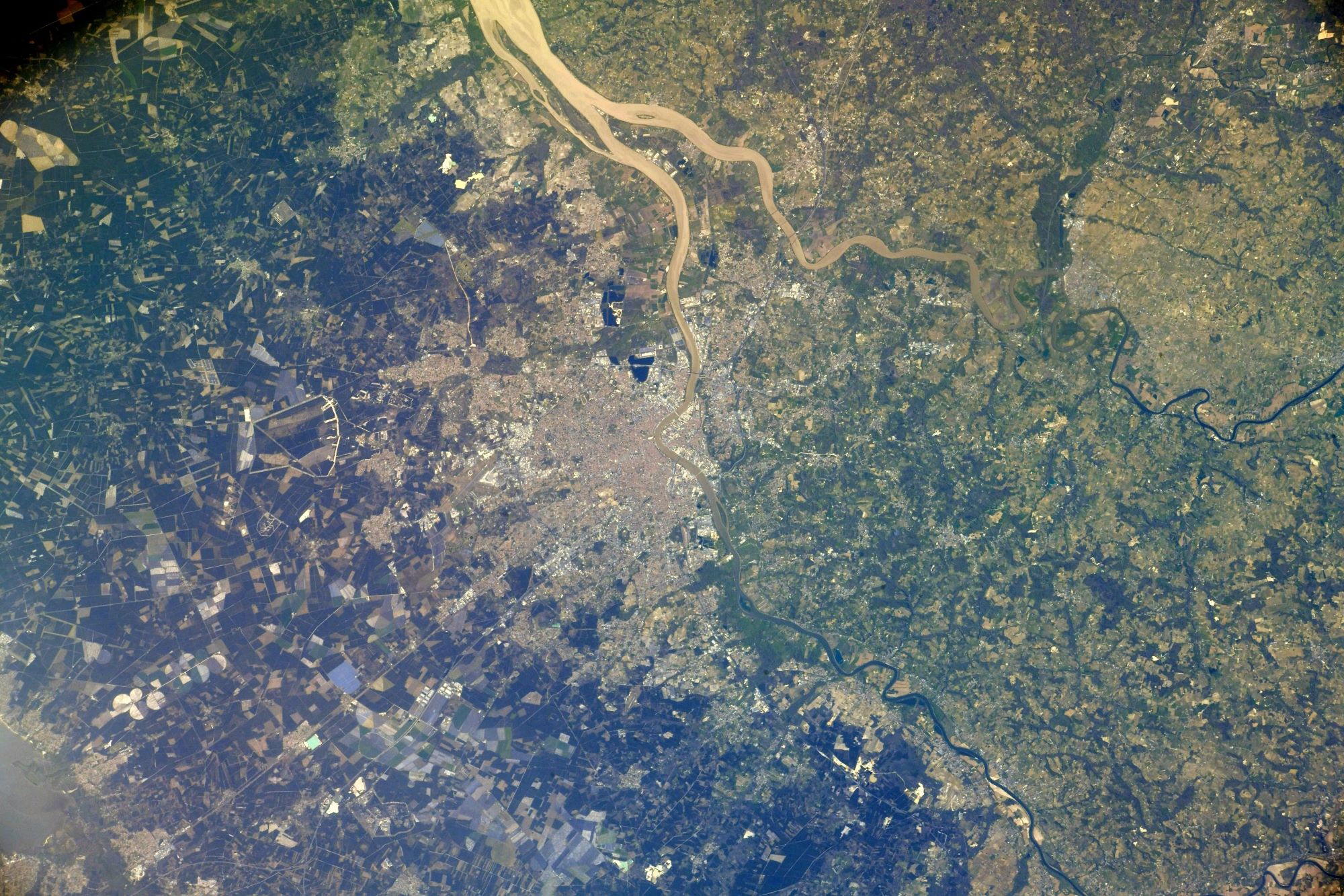 【地球を俯瞰する】No.2051: フランスのボルドー🇫🇷 【地球を俯瞰する】No.2051: フランスのボルドー🇫🇷