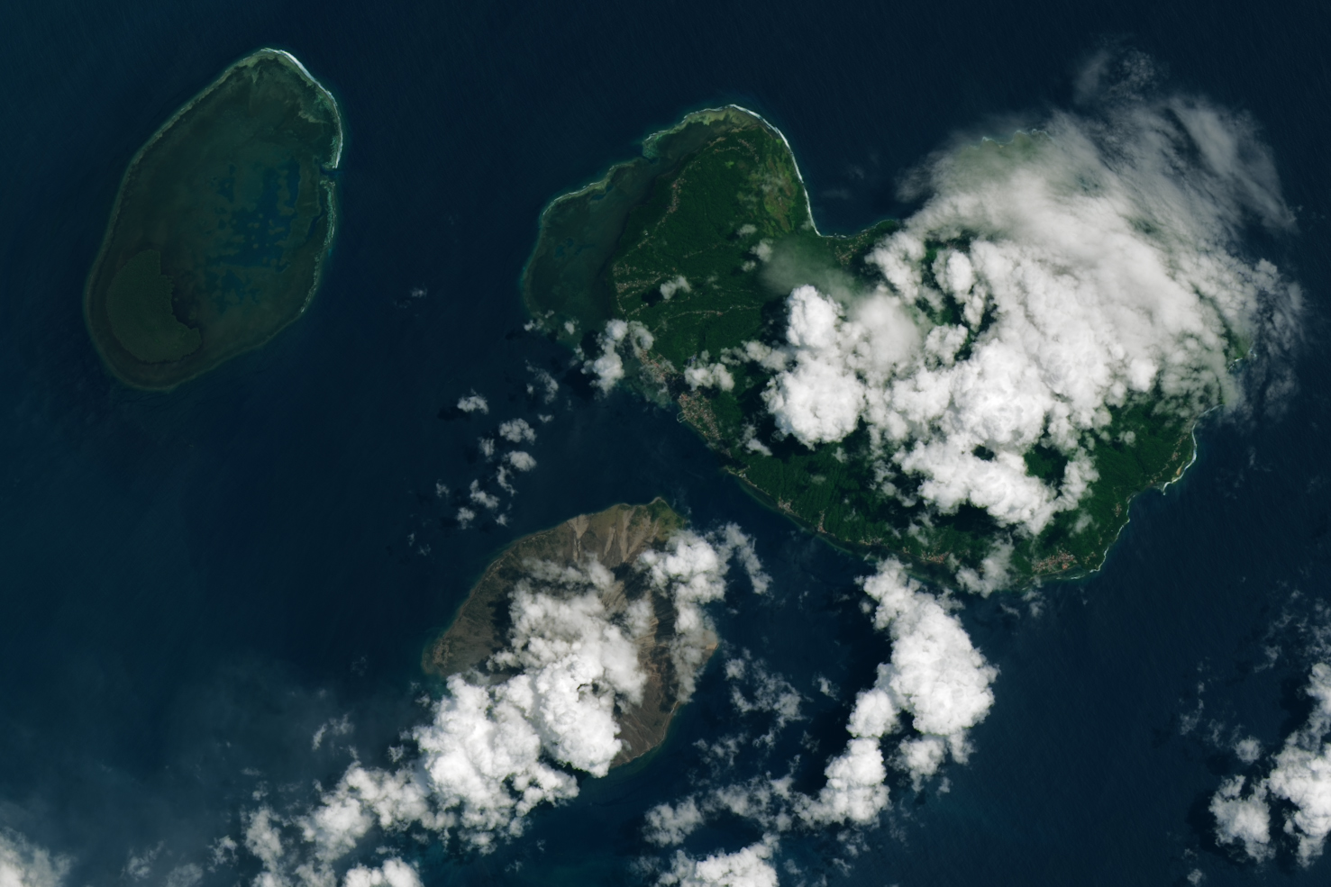 【地球を俯瞰する】No.2060: ルアング火山の噴火🇮🇩 【地球を俯瞰する】No.2060: ルアング火山の噴火🇮🇩