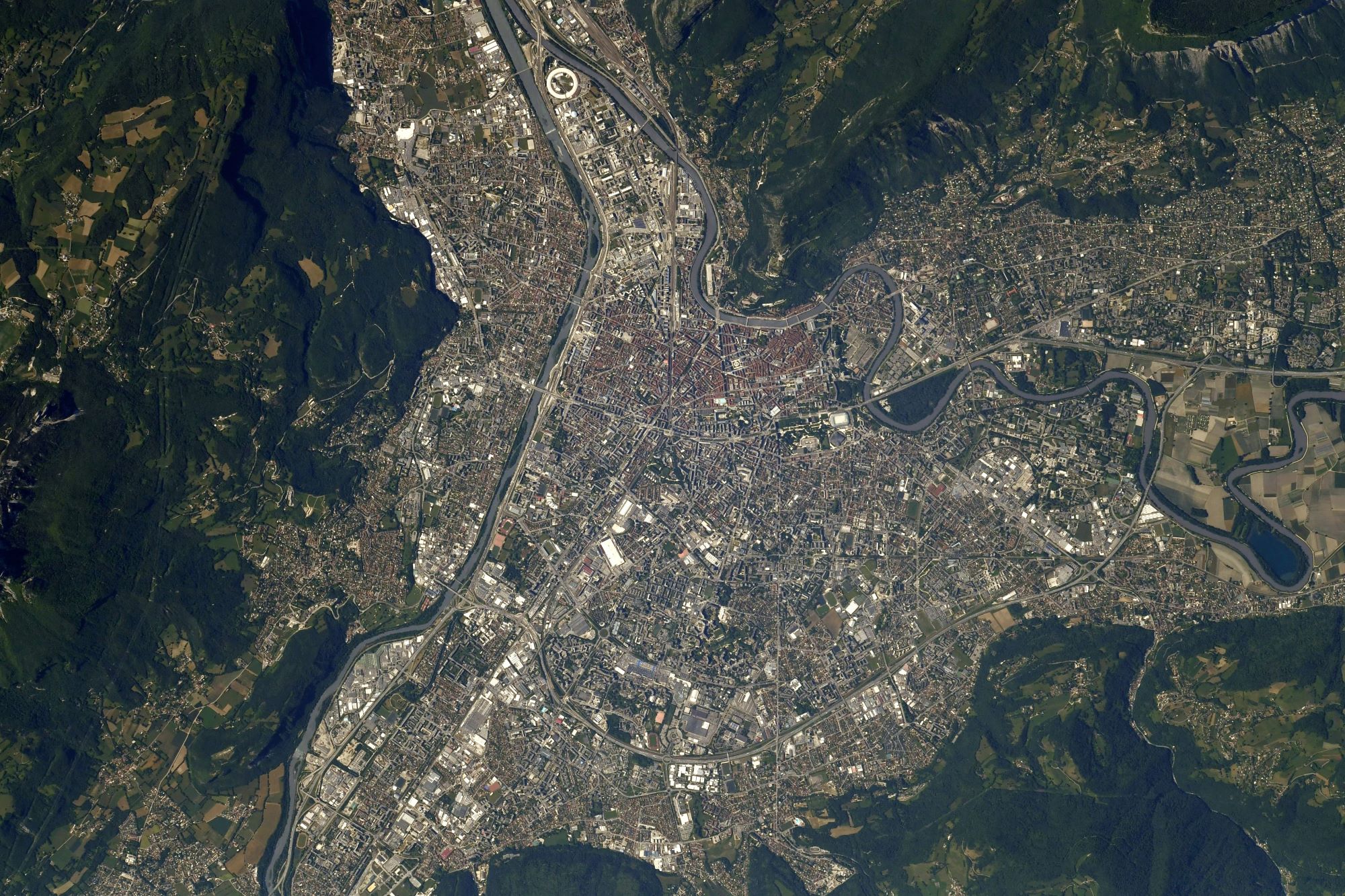 【地球を俯瞰する】No.2126: グルノーブル🇫🇷 【地球を俯瞰する】No.2126: グルノーブル🇫🇷
