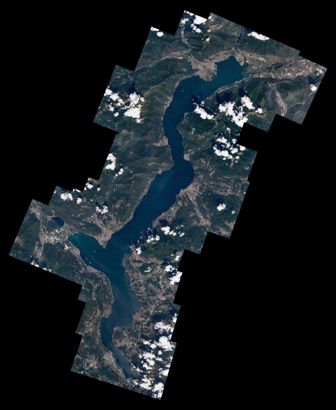【地球を俯瞰する】No.2194: マッジョーレ湖🇮🇹🇨🇭 【地球を俯瞰する】No.2194: マッジョーレ湖🇮🇹🇨🇭