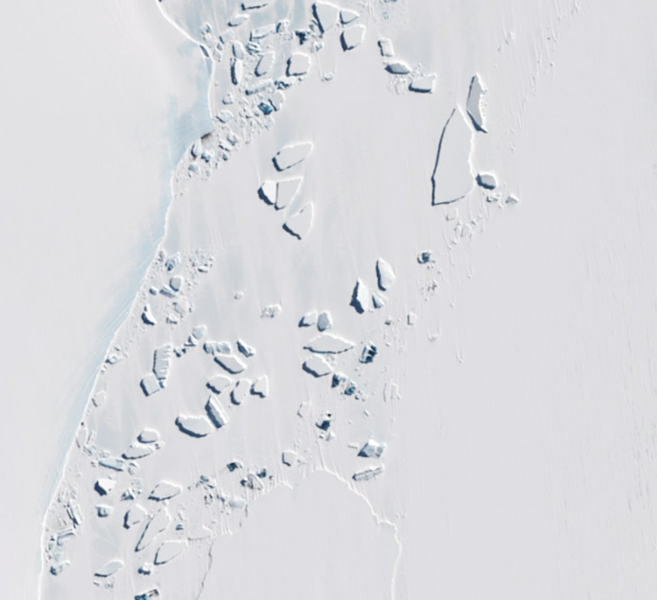 [Overview the Earth] No.2223: Upside-down Iceberg, Antarctica🇦🇶
