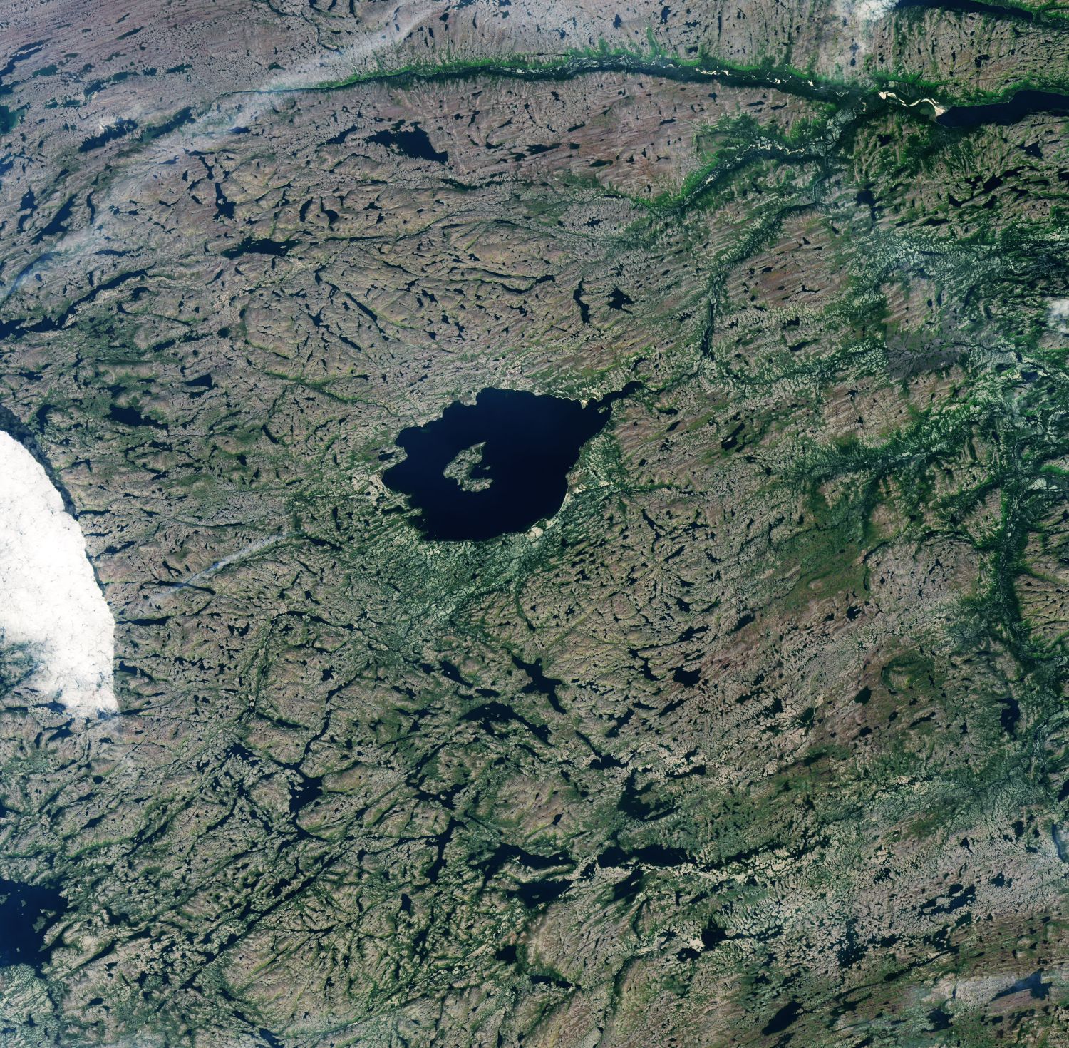【地球を俯瞰する】No.2379: ミスタスティン・クレーター🇨🇦 【地球を俯瞰する】No.2379: ミスタスティン・クレーター🇨🇦