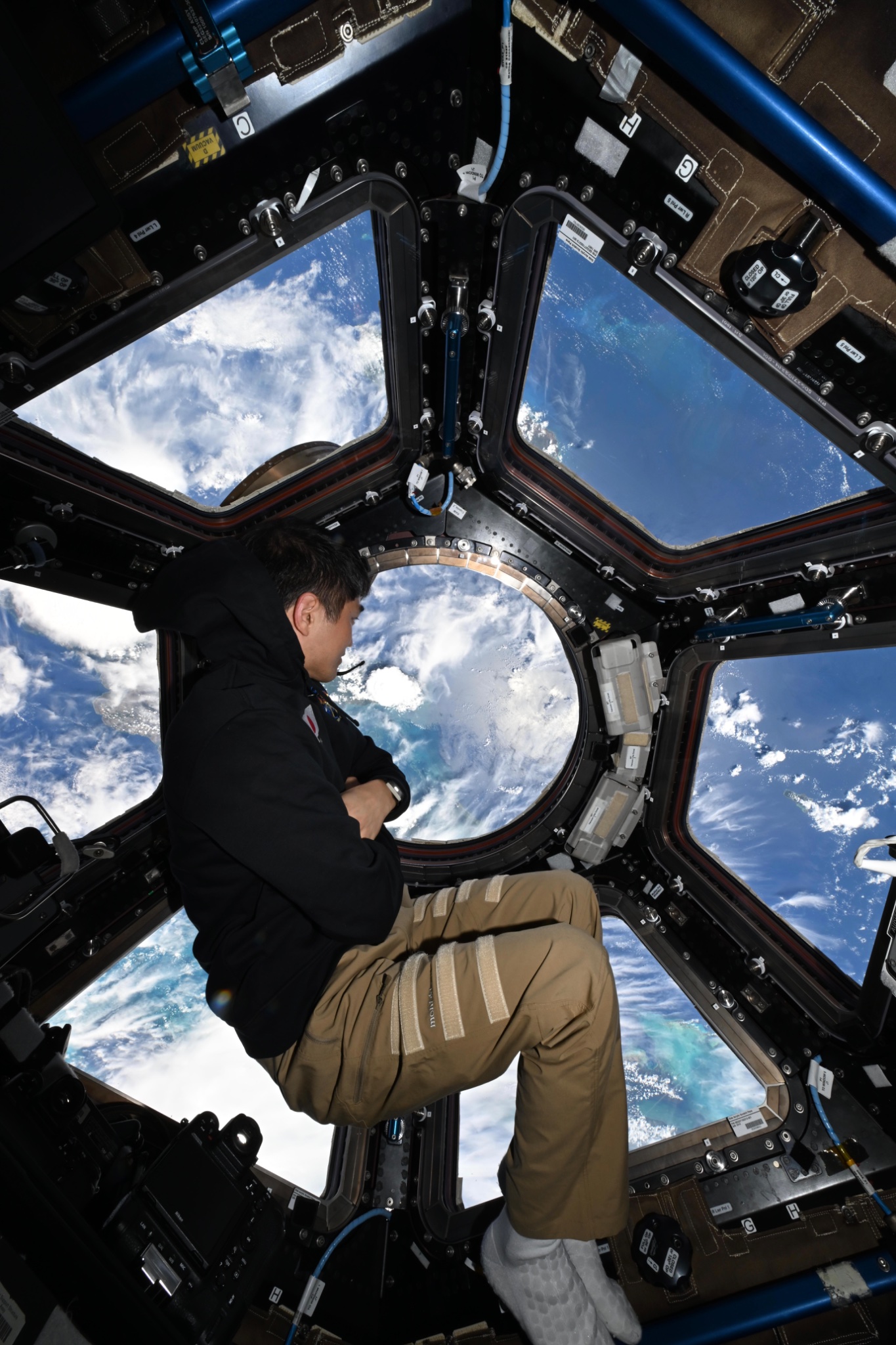 【地球を俯瞰する】No.2399: 大西宇宙飛行士の最後のアースビュー 【地球を俯瞰する】No.2399: 大西宇宙飛行士の最後のアースビュー
