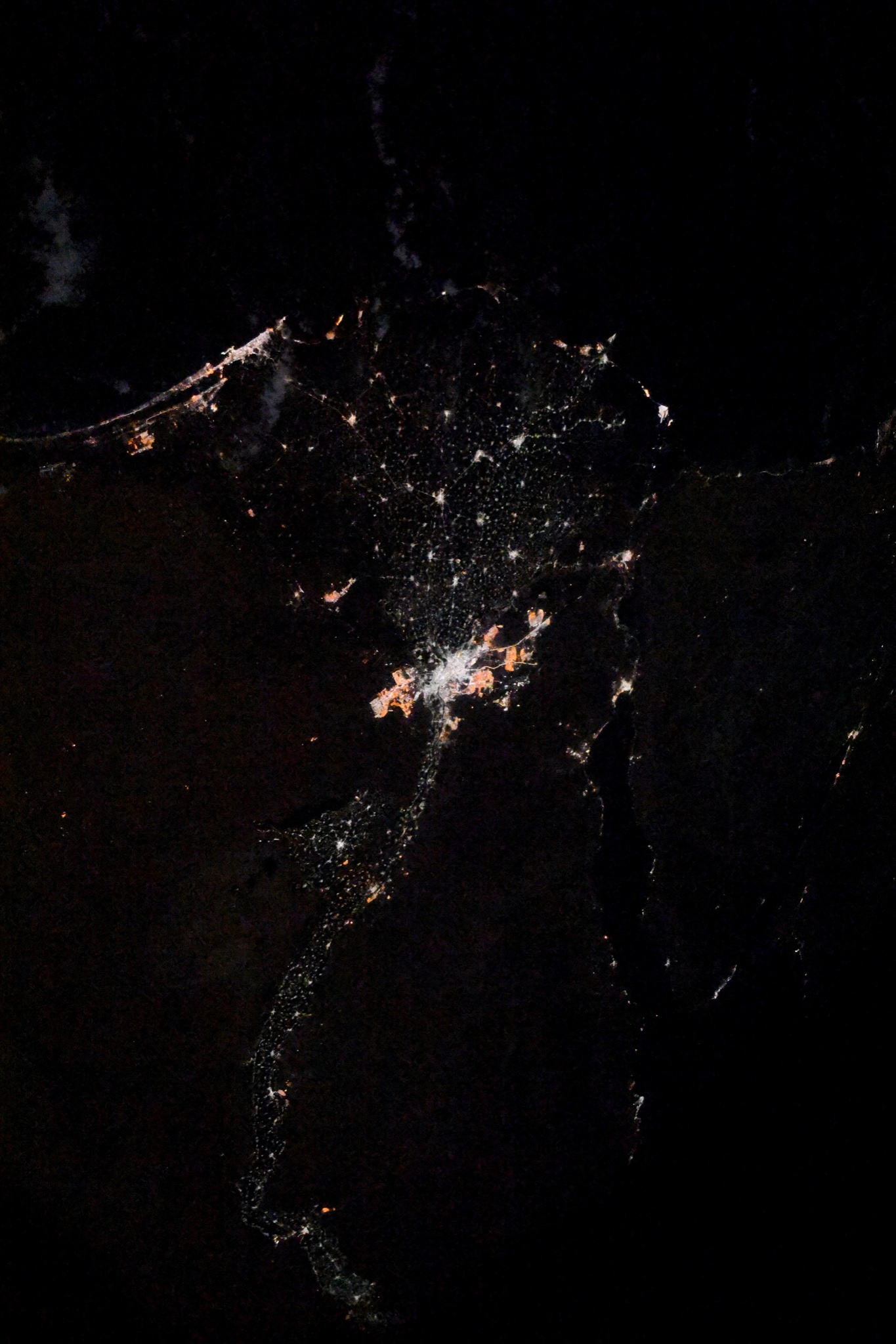 【地球を俯瞰する】No.2460: カイロの夜景🇪🇬 【地球を俯瞰する】No.2460: カイロの夜景🇪🇬