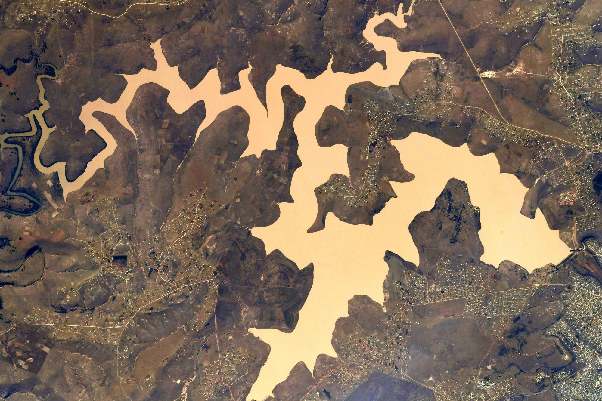 【地球を俯瞰する】No.2466: 南アフリカのムタタダム🇿🇦 【地球を俯瞰する】No.2466: 南アフリカのムタタダム🇿🇦