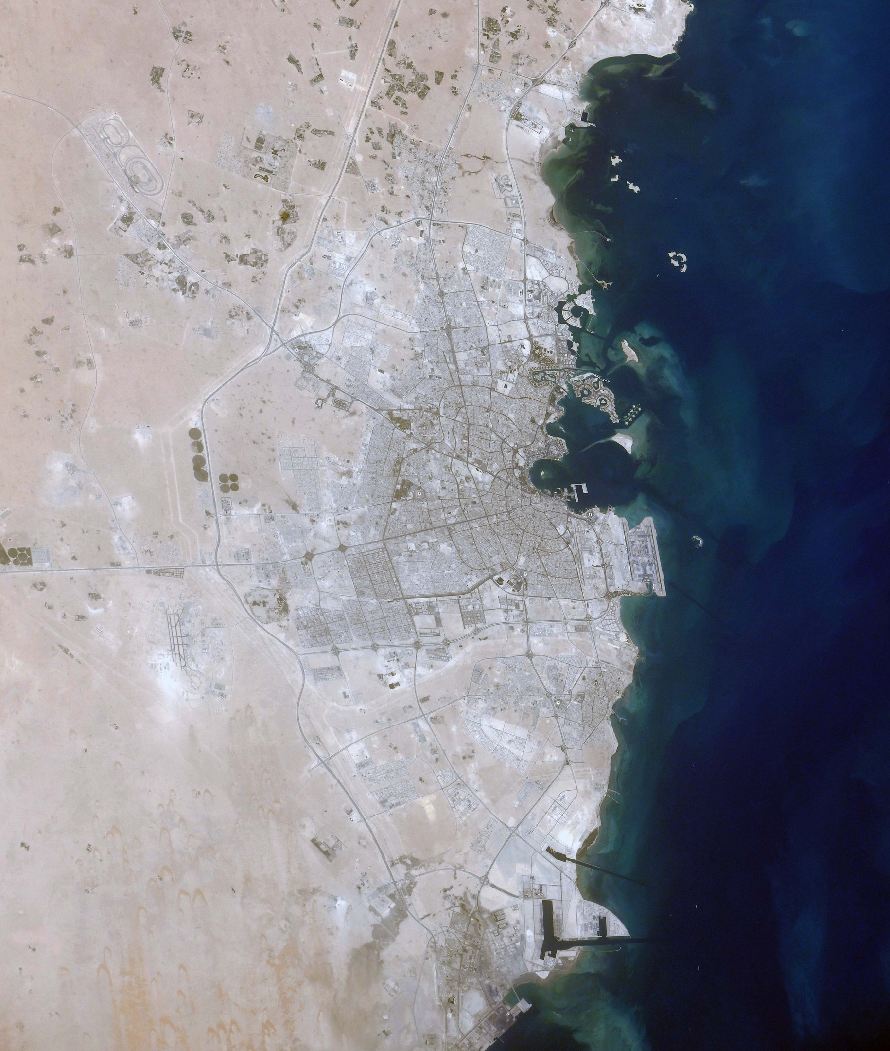 【地球を俯瞰する】No.2493: カタールのドーハ🇶🇦